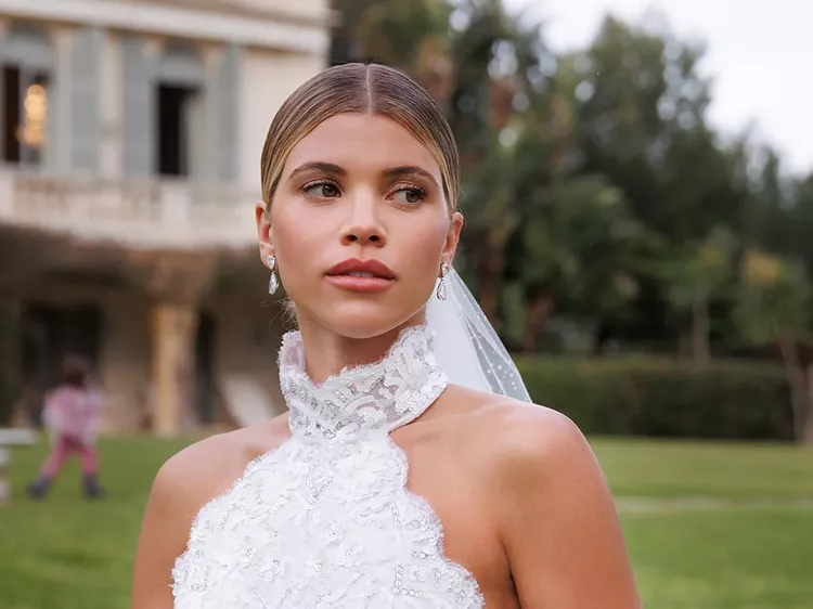 Clean Makeup Looks for Simple Everyday Elegance